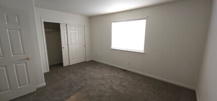 660 Sunny Ln in Fernley, NV - Building Photo - Building Photo