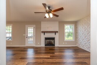 1325 Shockey Dr in Clarksville, TN - Building Photo - Building Photo