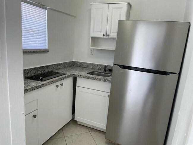 1012 N 24th Ave in Hollywood, FL - Building Photo - Building Photo