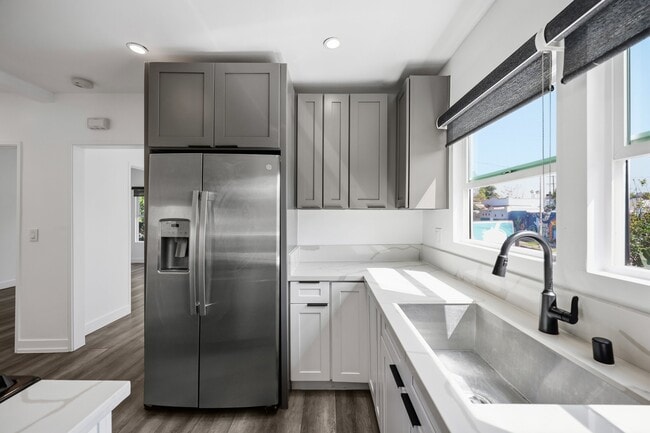 1023 Tremont St, Unit 2689