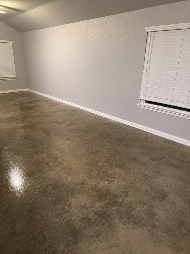 property at 3106 B Stonewall Dr