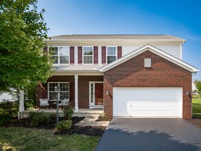 1719 Impatiens Way in Lewis Center, OH - Building Photo - Building Photo
