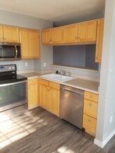 13203 Holly St in Thornton, CO - Building Photo - Building Photo
