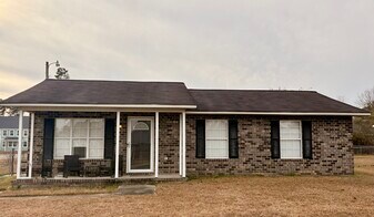 101 Lael Ct in Moncks Corner, SC - Building Photo