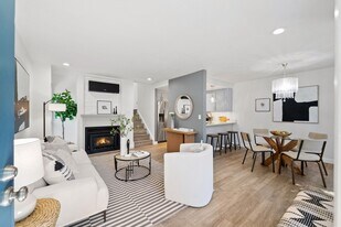 906 La Barbera Dr in San Jose, CA - Building Photo