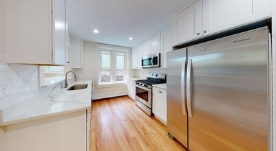376 Washington St in Boston, MA - Building Photo - Building Photo