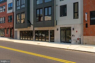 1519 Ridge Ave in Philadelphia, PA - Foto de edificio - Building Photo
