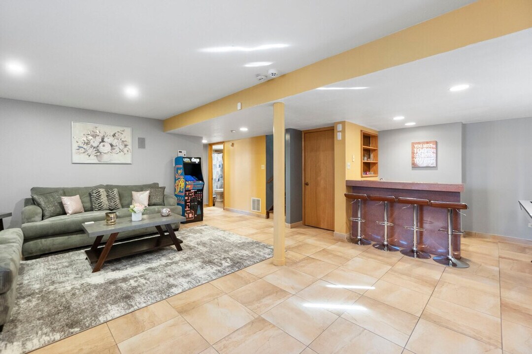 5000 190th St, Unit SI ID1285036P in Country Club Hills, IL - Foto de edificio