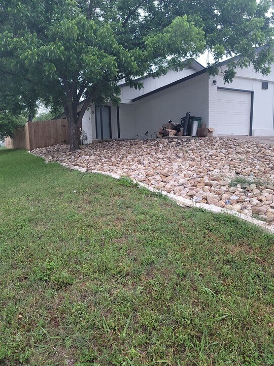 5009 Mashie Cove in Austin, TX - Building Photo