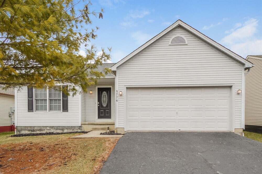 5776 Chase Run in Galloway, OH - Building Photo