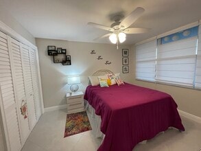 901 Gardenia Dr, Unit 578 in Delray Beach, FL - Foto de edificio - Building Photo