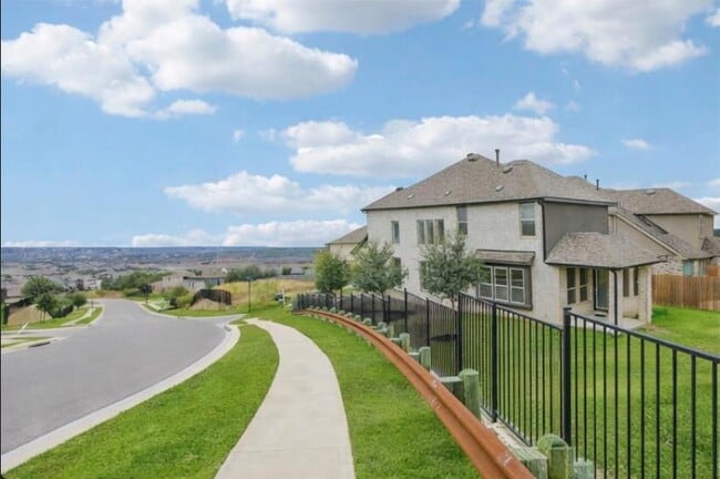 8100 Copper Prairie Bend in Lago Vista, TX - Building Photo - Building Photo