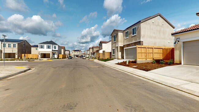 3249 Carambola Ave in Clovis, CA - Building Photo - Building Photo