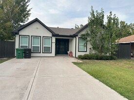 6646 Limestone St in Houston, TX - Building Photo