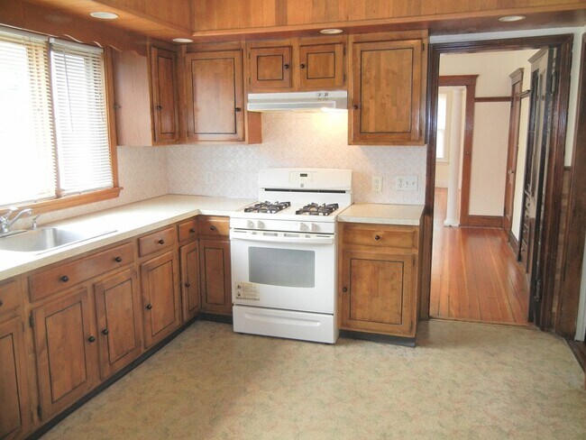 property at 8 Pleasant St