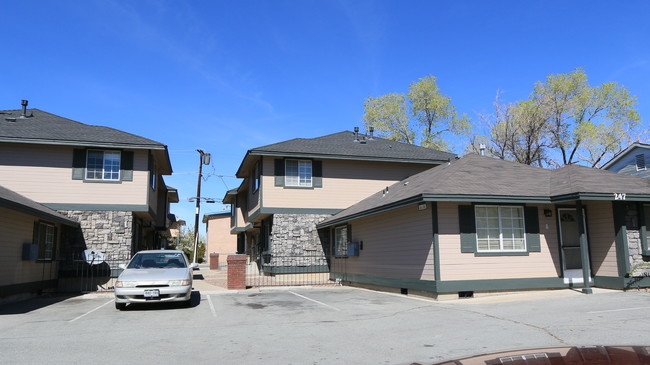 239-247 Cheney St in Reno, NV - Foto de edificio - Building Photo