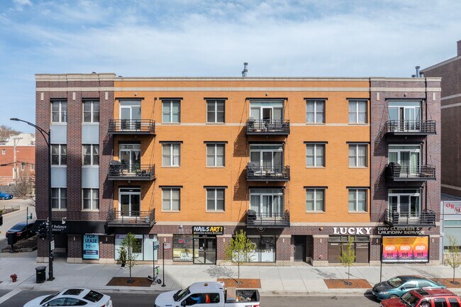 3259 N Ashland Ave in Chicago, IL - Building Photo - Building Photo