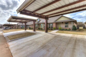 8808 SW 55th St in Oklahoma City, OK - Building Photo - Building Photo