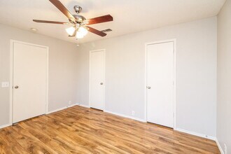 7005 Edmundson Dr in Arlington, TX - Building Photo - Building Photo