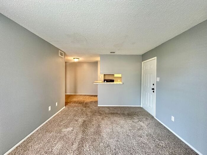 410 W Heritage Dr in Tyler, TX - Building Photo