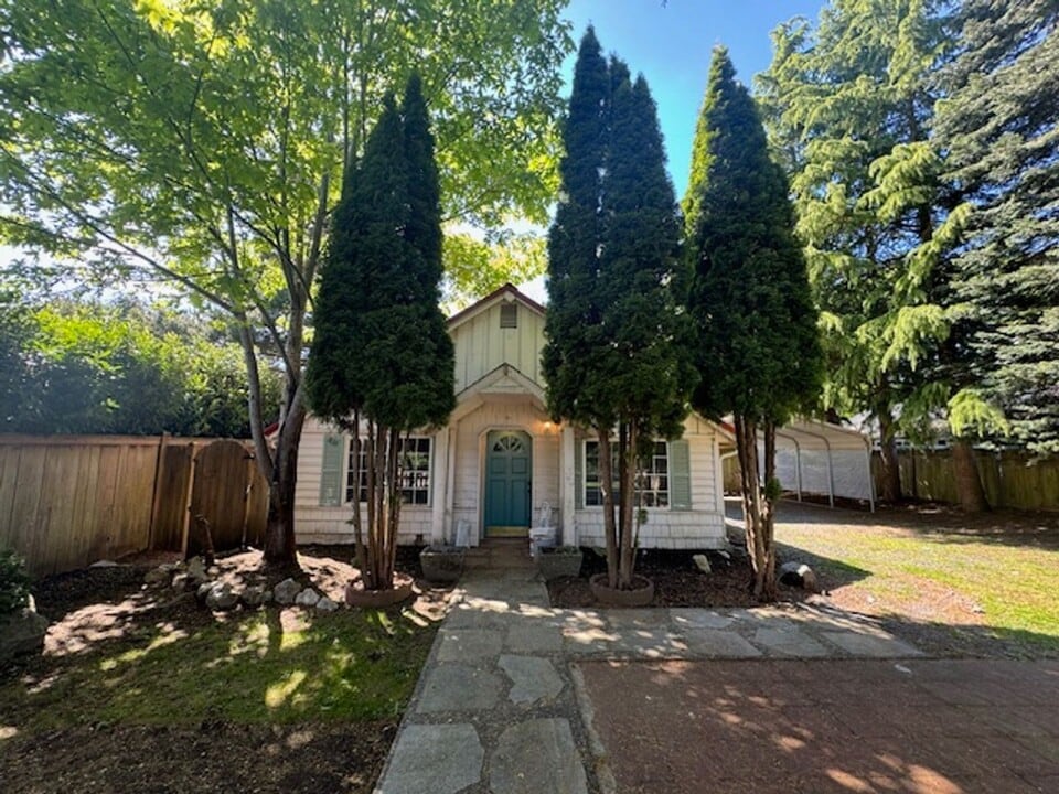 4933 109th St NE in Marysville, WA - Building Photo