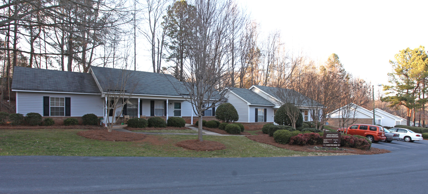 Meadowview Apartments in Randleman, NC - Building Photo