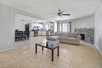 Roomy 3 Bedroom Home with a Fireplace in Alamogordo, NM - Building Photo - Building Photo