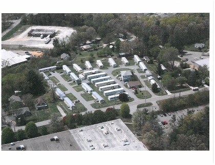 54-70 Old Shoals Rd in Arden, NC - Foto de edificio - Building Photo