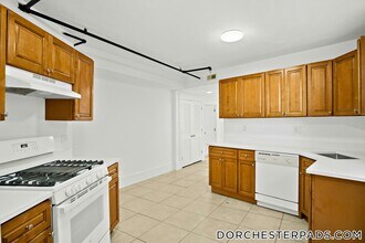 2 Walnut St in Boston, MA - Building Photo - Building Photo