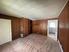 523 1/2 Grove Street in La Porte, IN - Building Photo - Building Photo