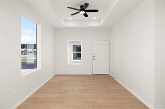 13 S Links Dr in Edinburg, TX - Building Photo - Building Photo