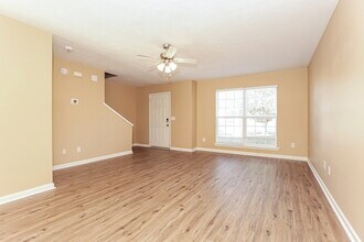 1321 E Nir Shreibman in La Vergne, TN - Building Photo - Building Photo