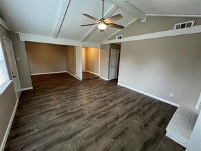 621 Asbury Park in Garland, TX - Building Photo - Building Photo