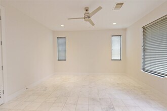 2505 Richton St in Houston, TX - Foto de edificio - Building Photo