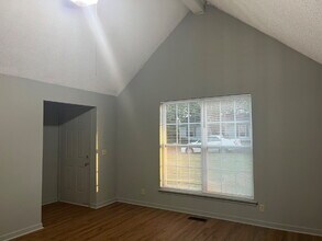 665 Dutchmans Dr in Nashville, TN - Building Photo - Building Photo