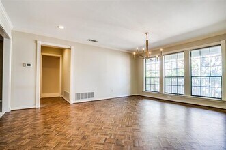 6045 Hillcrest Ave in Dallas, TX - Building Photo - Building Photo