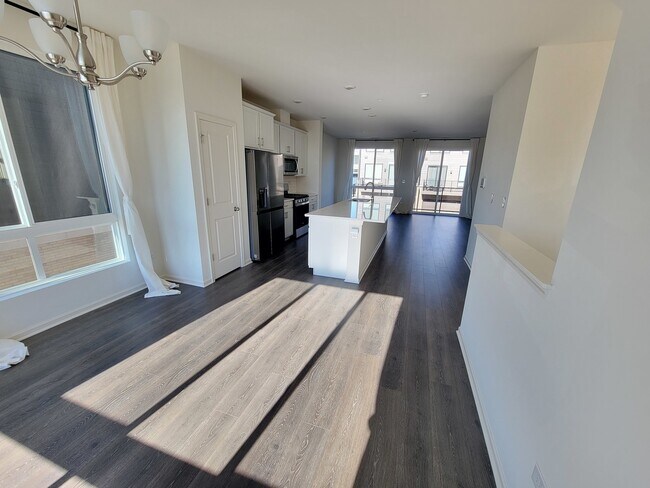 1270 Lakepointe Dr in Schaumburg, IL - Building Photo - Building Photo