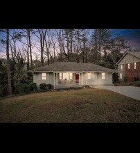 1830 Jan Hill Ln NE in Atlanta, GA - Building Photo - Building Photo