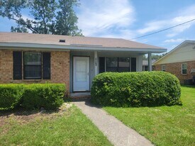 207 Flores Ln in Augusta, GA - Building Photo