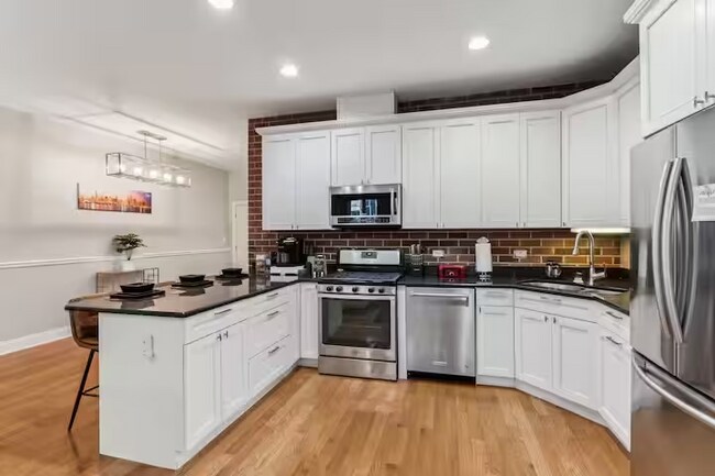 3935 S Wells St, Unit #1 in Chicago, IL - Building Photo - Building Photo