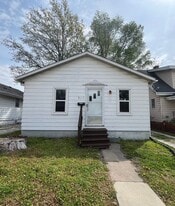 217 S Central Ave in Roxana, IL - Building Photo