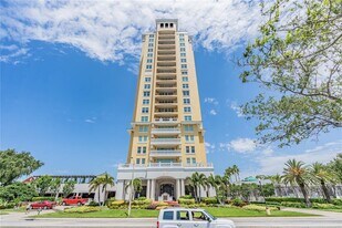 345 Bayshore Blvd in Tampa, FL - Building Photo