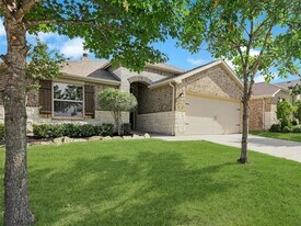 216 Oxford Dr in Fate, TX - Building Photo