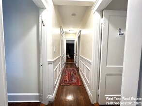 200 Commonwealth Ave, Unit 1 in Chestnut Hill, MA - Building Photo - Building Photo