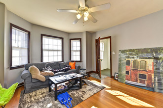 3925 W St NW in Washington, DC - Building Photo - Interior Photo