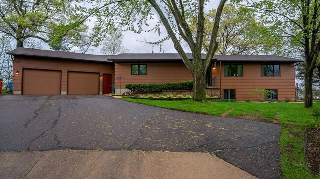 property at 1749 Rudolph Ct