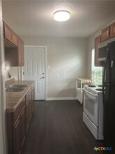 2905 Wildwood St in Victoria, TX - Building Photo - Building Photo