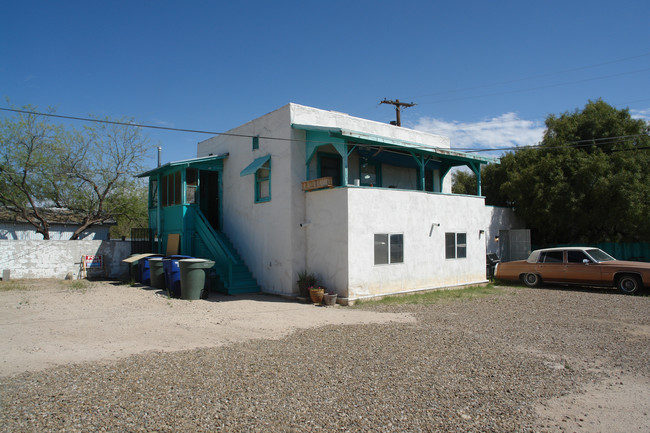 1702 E 8th St in Tucson, AZ - Foto de edificio - Building Photo