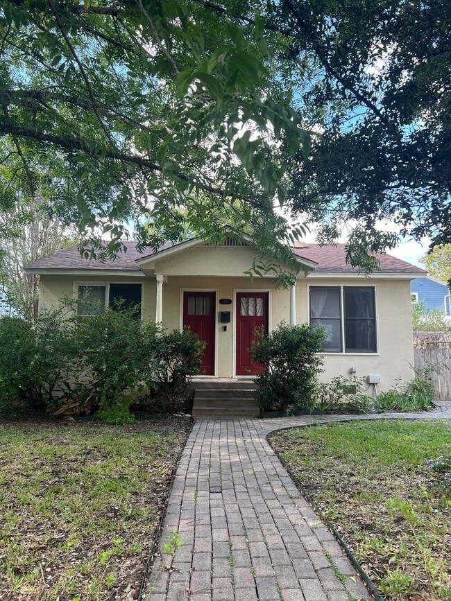 property at 4414 Bellvue Ave