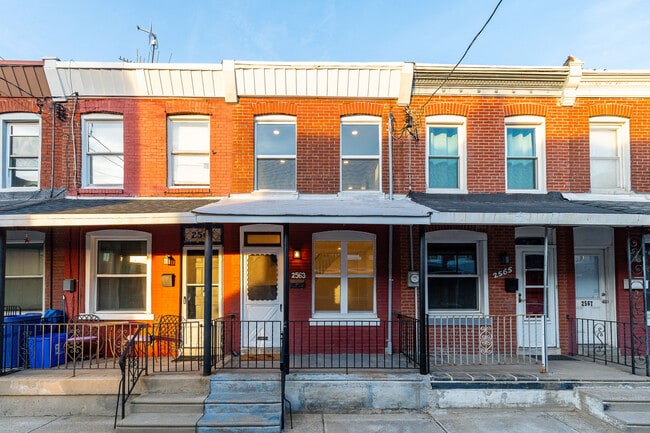 2563 E Elkhart St in Philadelphia, PA - Building Photo - Building Photo